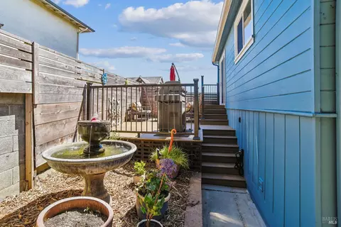 Exterior - 74 C St, Vallejo, CA 94590 photo 3 of 11