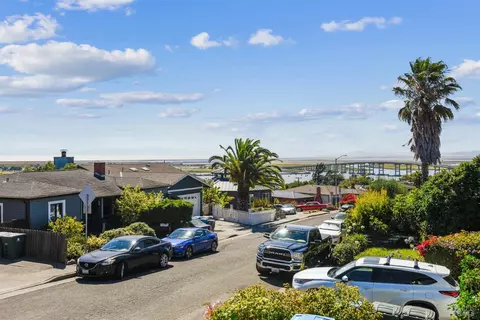 View/Area - 74 C St, Vallejo, CA 94590 photo 2 of 15