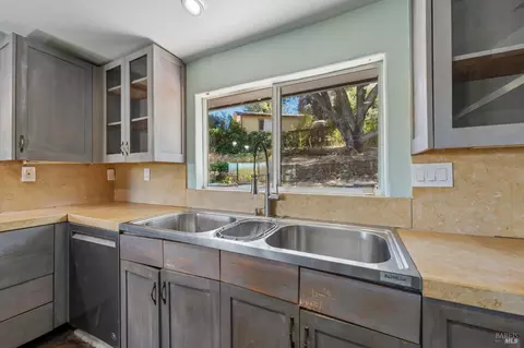 9333 Redtail Hawk Ln, Cotati, CA 94931 photo 12