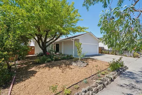 1167 Meridian Cir, Santa Rosa, CA 95401