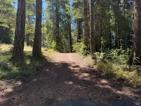 35206 Fly Cloud Rd, The Sea Ranch, CA 95497