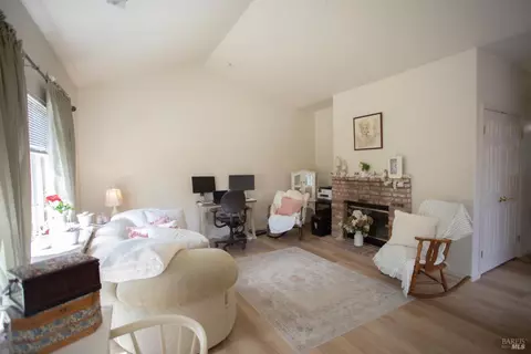 Living - 827 Glen Miller Dr, Windsor, CA 95492 photo 1 of 3