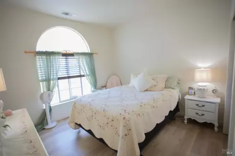 Bedroom - 827 Glen Miller Dr, Windsor, CA 95492 photo 1 of 3
