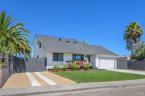 1649 Baywood Dr, Petaluma, CA 94954