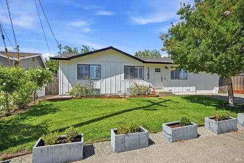 1263 Marian Way, Petaluma, CA 94954