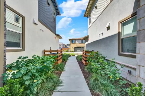 Exterior - 2456 Shore Vis, Fairfield, CA 94533 photo 4 of 10
