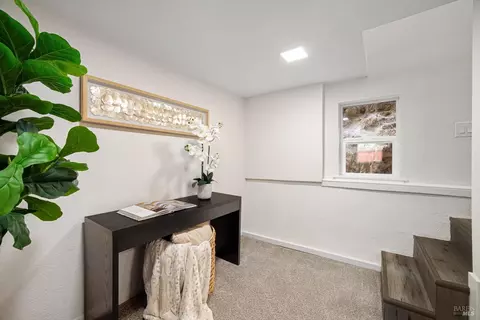 Entry Way - 332 Napa Ave, Rodeo, CA 94572 photo 2 of 2
