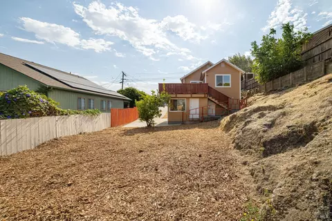 Exterior - 332 Napa Ave, Rodeo, CA 94572 photo 4 of 5