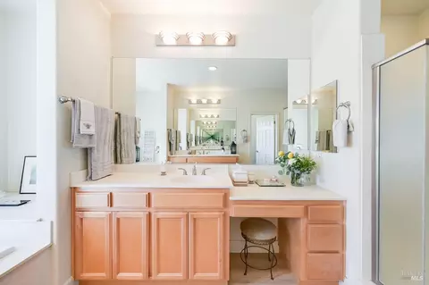 Bath - 415 Decanter Cir, Windsor, CA 95492 photo 3 of 5