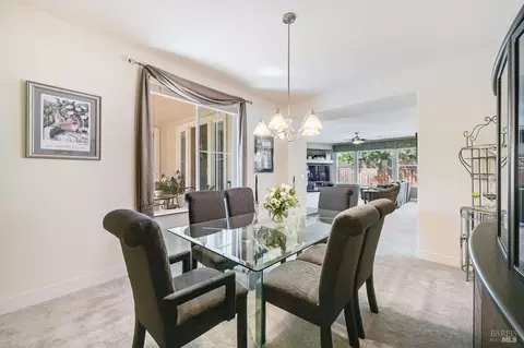 Dining - 415 Decanter Cir, Windsor, CA 95492 photo 2 of 3
