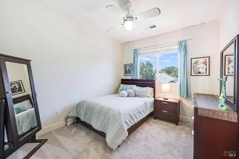 Bedroom - 415 Decanter Cir, Windsor, CA 95492 photo 6 of 7