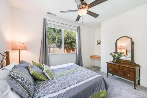 Bedroom - 415 Decanter Cir, Windsor, CA 95492 photo 5 of 7