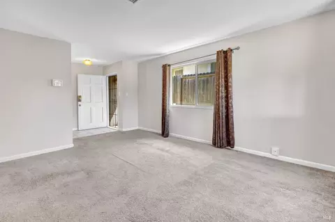 Living - 540 Fleming Ave E, Vallejo, CA 94591 photo 3 of 5