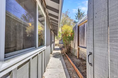 Exterior - 540 Fleming Ave E, Vallejo, CA 94591 photo 3 of 9