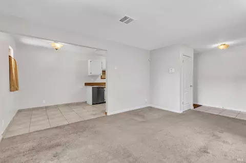 Living - 540 Fleming Ave E, Vallejo, CA 94591 photo 5 of 5