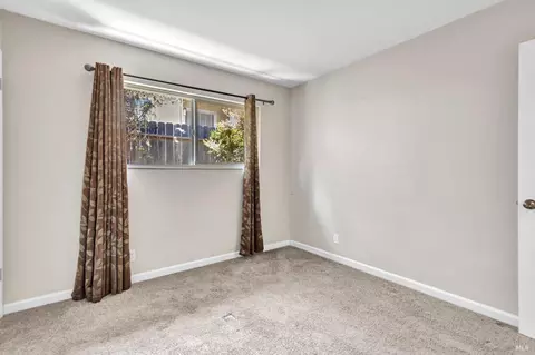 Bedroom - 540 Fleming Ave E, Vallejo, CA 94591 photo 5 of 6