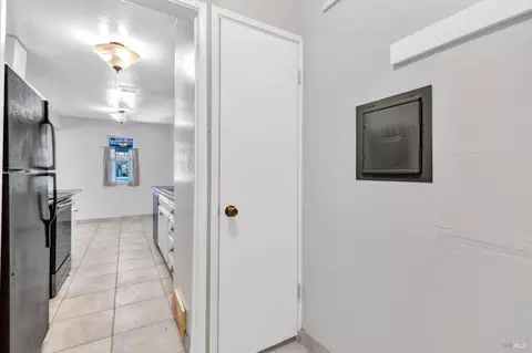 Entry Way - 540 Fleming Ave E, Vallejo, CA 94591 photo 2 of 2