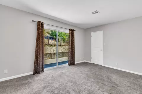 Bedroom - 540 Fleming Ave E, Vallejo, CA 94591 photo 2 of 6