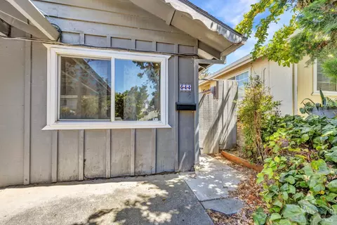 Exterior - 540 Fleming Ave E, Vallejo, CA 94591 photo 8 of 9