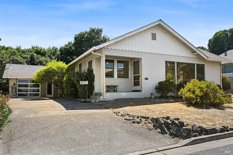 12 Nob Hill Ter, Petaluma, CA 94952