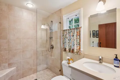 Bath - 6 Cameron St, Inverness, CA 94937 photo 1 of 5