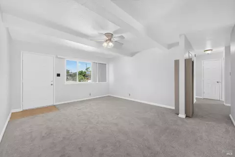 Living - 1006 Buchanan St, Fairfield, CA 94533 photo 2 of 3