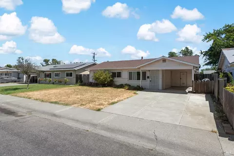 Exterior - 1006 Buchanan St, Fairfield, CA 94533 photo 2 of 9