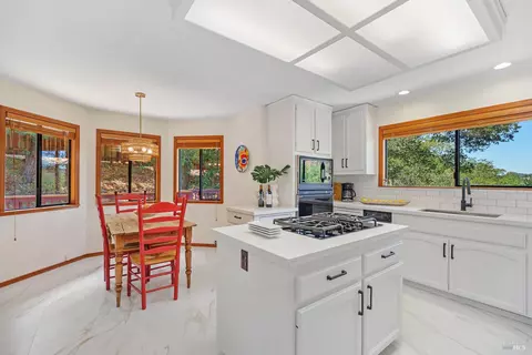 175 Grandview Ave, Novato, CA 94945