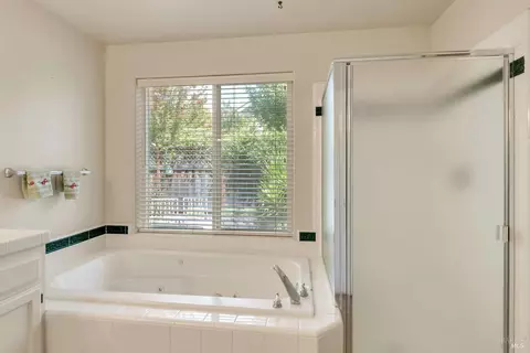 Bath - 142 Clay St, Sonoma, CA 95476 photo 3 of 4