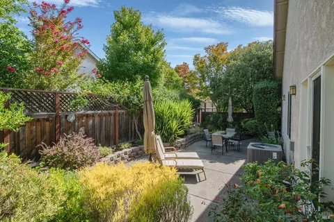 Exterior - 142 Clay St, Sonoma, CA 95476 photo 10 of 11