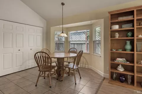 Dining - 142 Clay St, Sonoma, CA 95476 photo 2 of 2