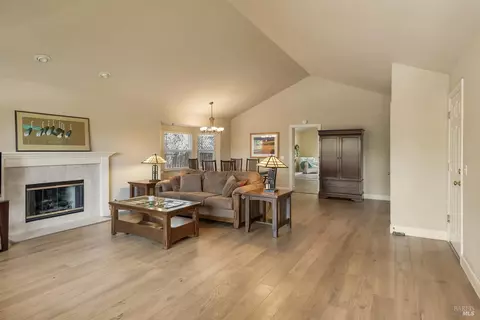 Living - 142 Clay St, Sonoma, CA 95476 photo 2 of 5