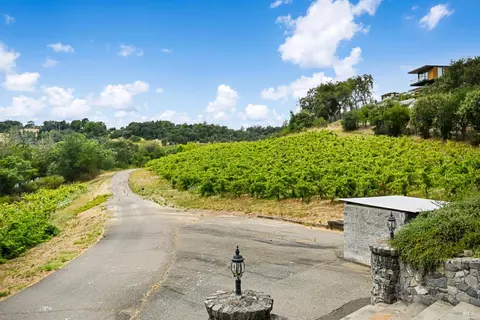 Exterior - 3291 Westside Rd, Healdsburg, CA 95448 photo 10 of 11