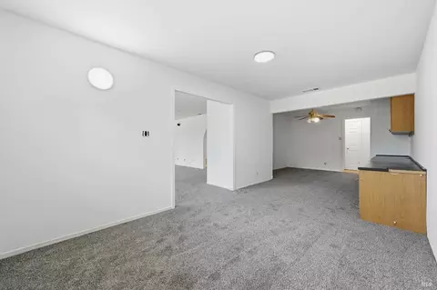 Living - 1032 Atherton St, Vallejo, CA 94590 photo 9 of 15