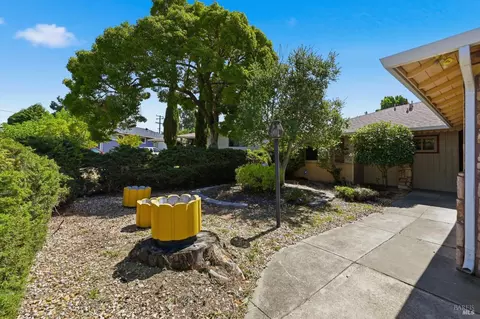 Exterior - 1032 Atherton St, Vallejo, CA 94590 photo 7 of 16