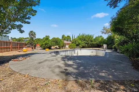 Exterior - 1032 Atherton St, Vallejo, CA 94590 photo 15 of 16
