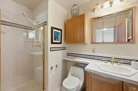 Bath - 1032 Atherton St, Vallejo, CA 94590 photo 2 of 3
