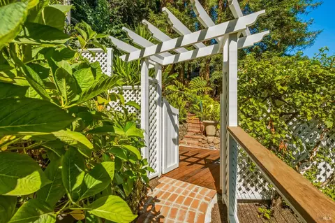 Exterior - 230 Miller Ave, Mill Valley, CA 94941 photo 6 of 14