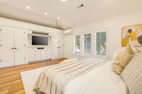 Bedroom - 230 Miller Ave, Mill Valley, CA 94941 photo 5 of 6