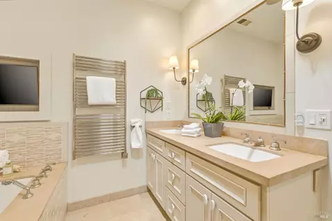 Bath - 230 Miller Ave, Mill Valley, CA 94941 photo 4 of 7