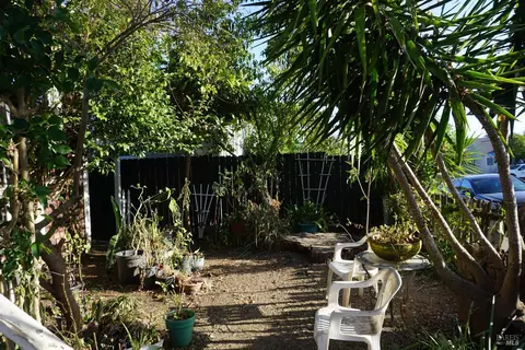 Exterior - 819 Monterey St, Vallejo, CA 94590 photo 2 of 13