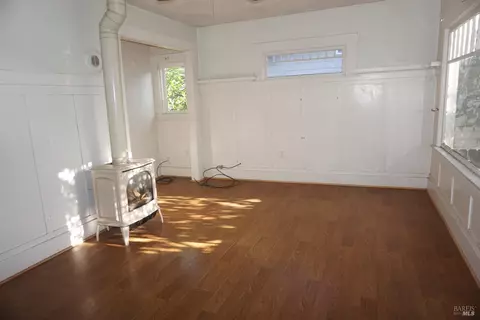 Living - 819 Monterey St, Vallejo, CA 94590 photo 5 of 5