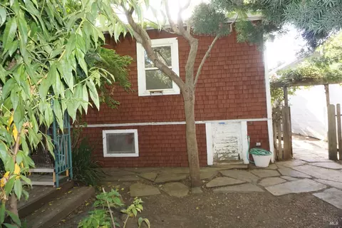 Exterior - 819 Monterey St, Vallejo, CA 94590 photo 12 of 13