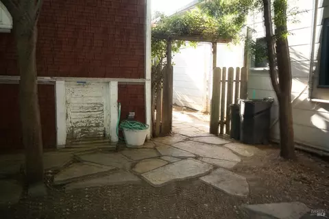 Exterior - 819 Monterey St, Vallejo, CA 94590 photo 11 of 13