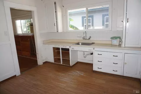 Kitchen - 819 Monterey St, Vallejo, CA 94590 photo 3 of 3