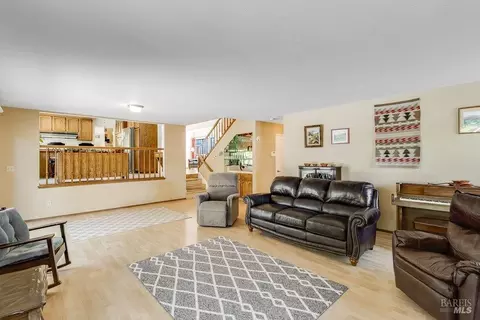 Living - 848 Wellfleet Dr, Vallejo, CA 94591 photo 4 of 4