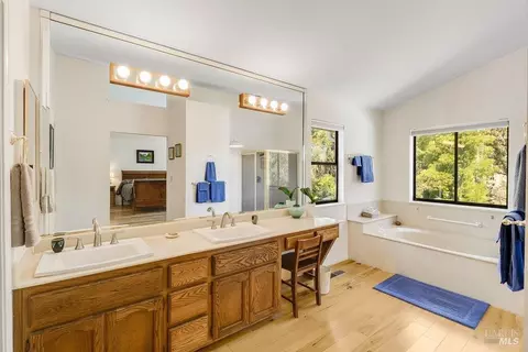 Bath - 848 Wellfleet Dr, Vallejo, CA 94591 photo 2 of 7