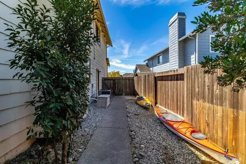 Exterior - 848 Wellfleet Dr, Vallejo, CA 94591 photo 15 of 22