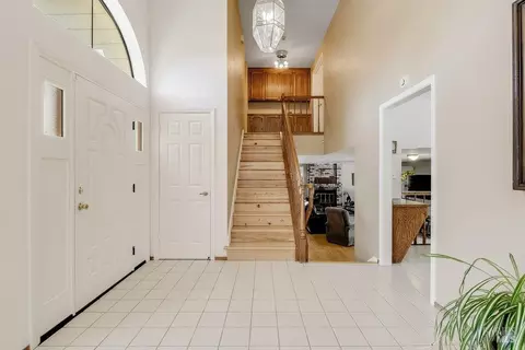 Entry Way - 848 Wellfleet Dr, Vallejo, CA 94591 photo 2 of 5