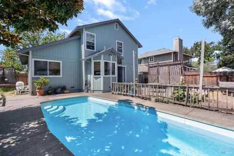 Exterior - 104 Macklin Dr, Cotati, CA 94931 photo 6 of 8